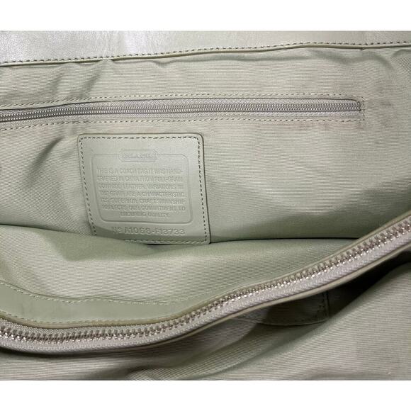 Coach F13733 Soho Pleated Leather Carryall Bag - Picture 14 of 16